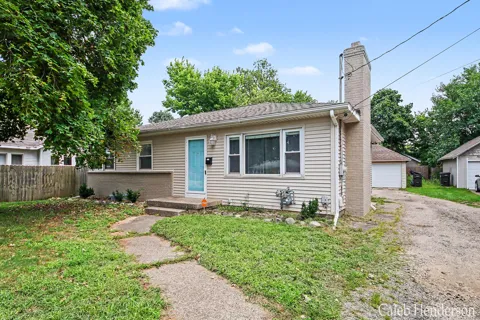 2712 Byron Center Avenue SW