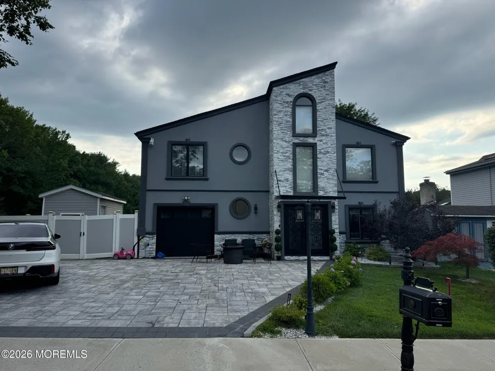 37 Gable Court Matawan, NJ 07747
