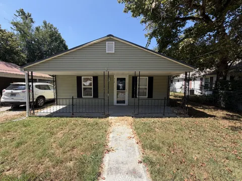 312 Gentry St
