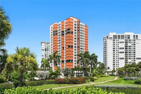 4251 Gulf Shore Boulevard #6D
