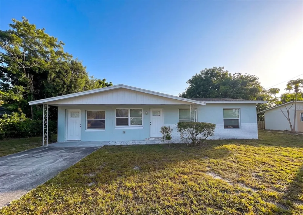 1636 SE ARAPAHO AVENUE Stuart, FL 34994
