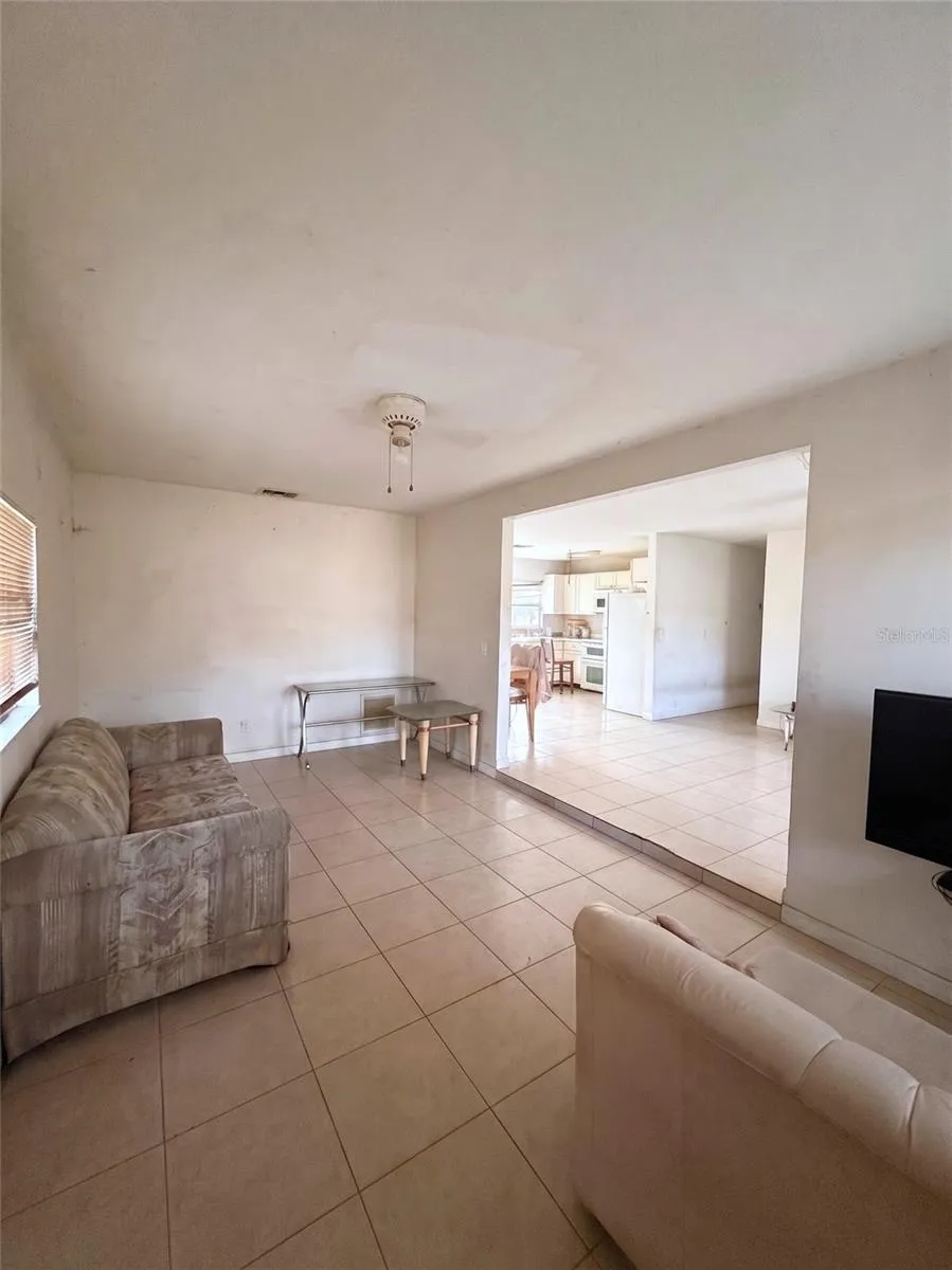 1636 SE ARAPAHO AVENUE Stuart, FL 34994