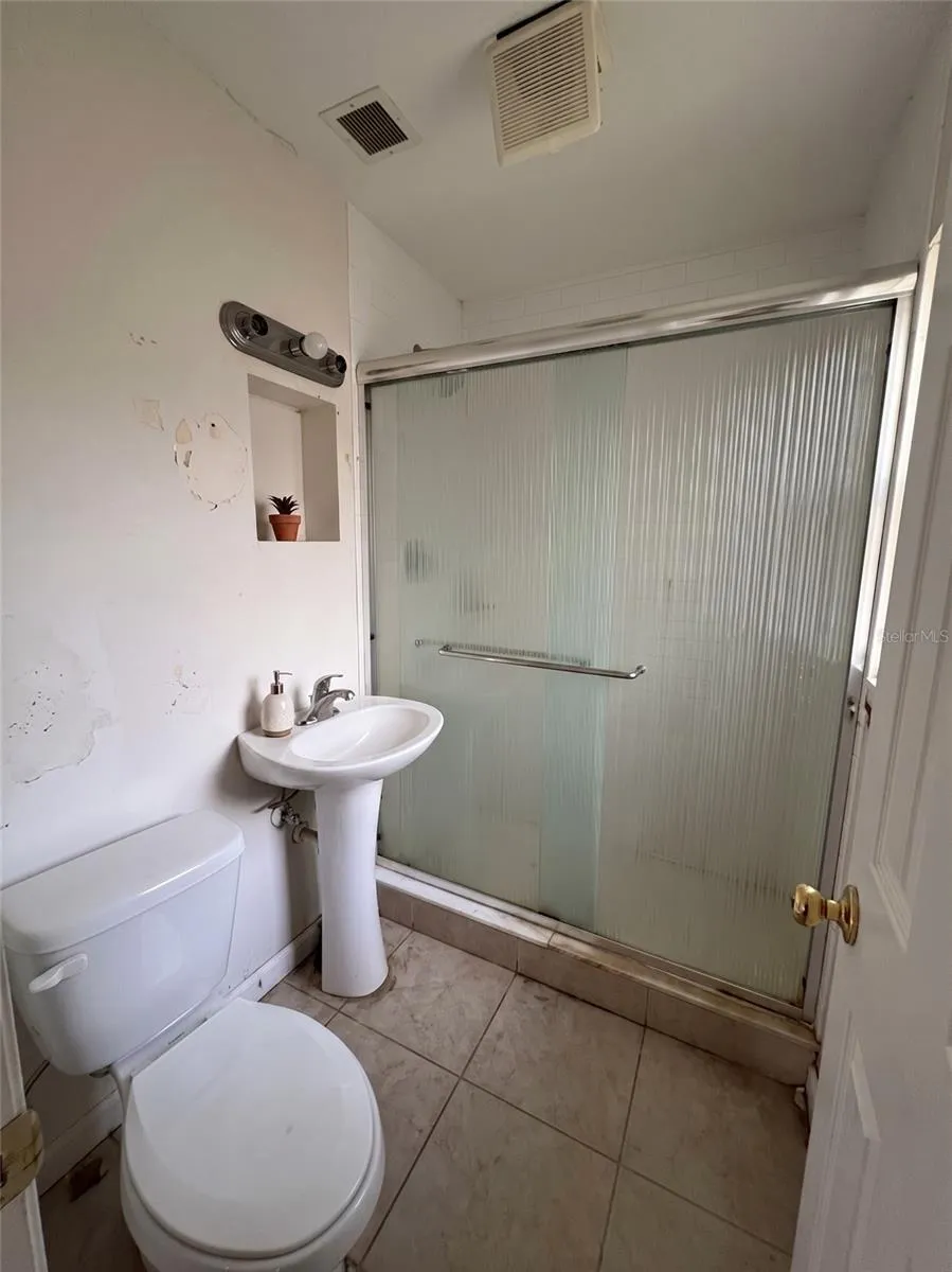 1636 SE ARAPAHO AVENUE Stuart, FL 34994