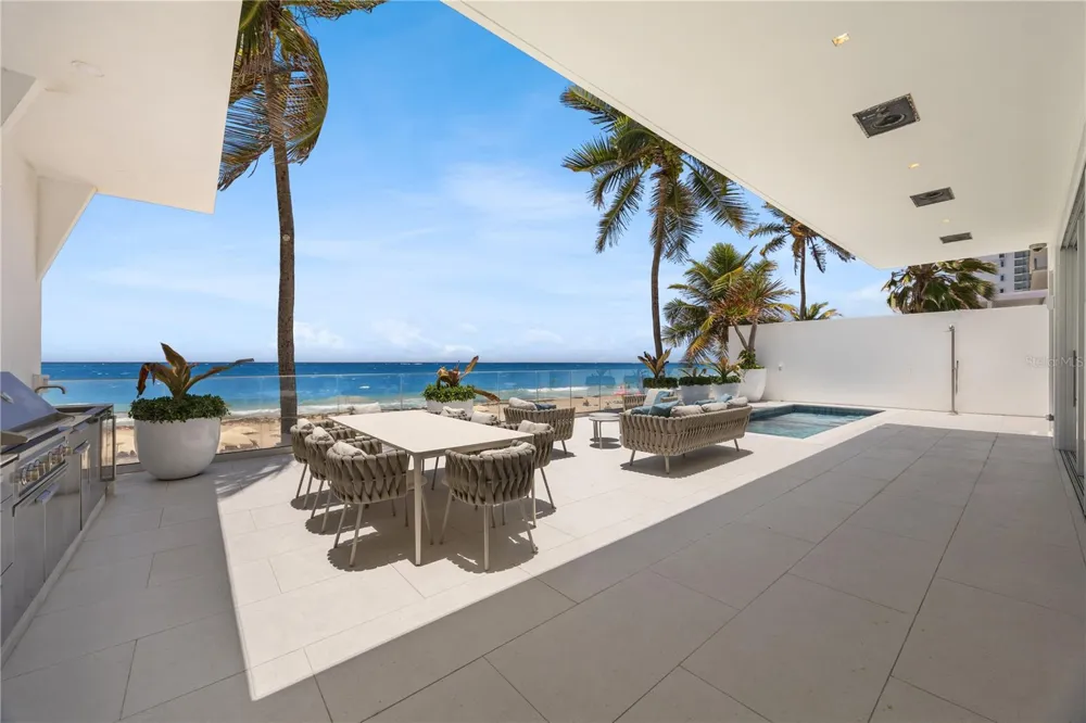 2 VENDIG STREET San Juan, PR 00907