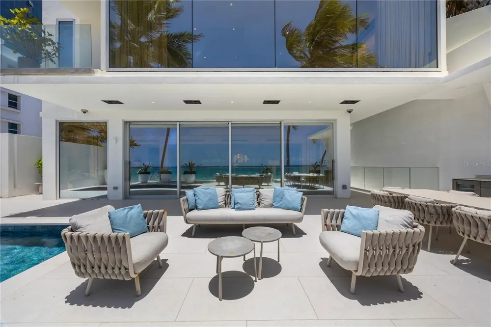 2 VENDIG STREET San Juan, PR 00907