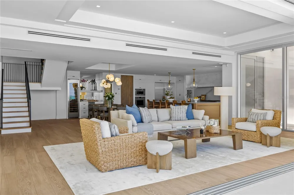 2 VENDIG STREET San Juan, PR 00907