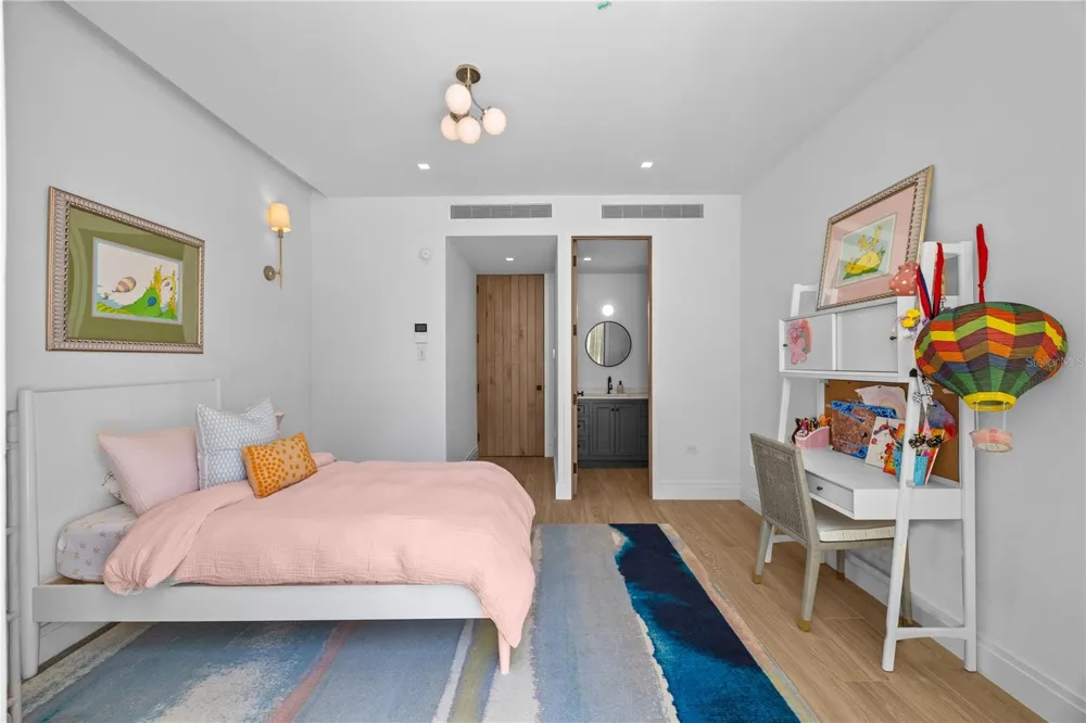 2 VENDIG STREET San Juan, PR 00907