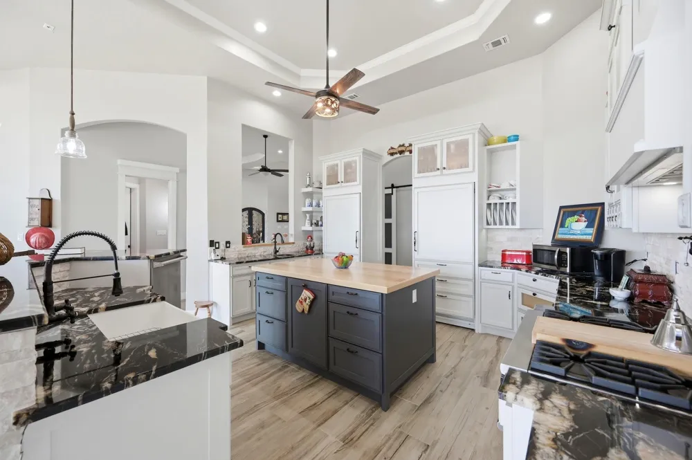 2160 Senora Ridge Canyon Lake, TX 78133
