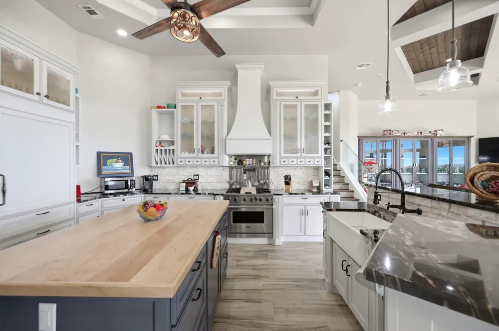 2160 Senora Ridge Canyon Lake, TX 78133