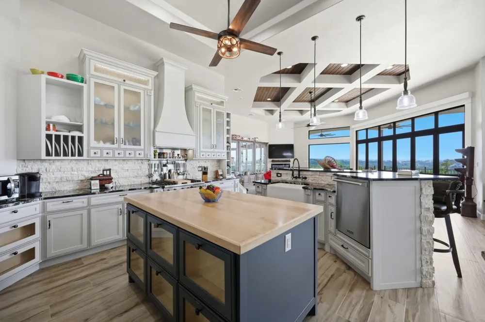 2160 Senora Ridge Canyon Lake, TX 78133
