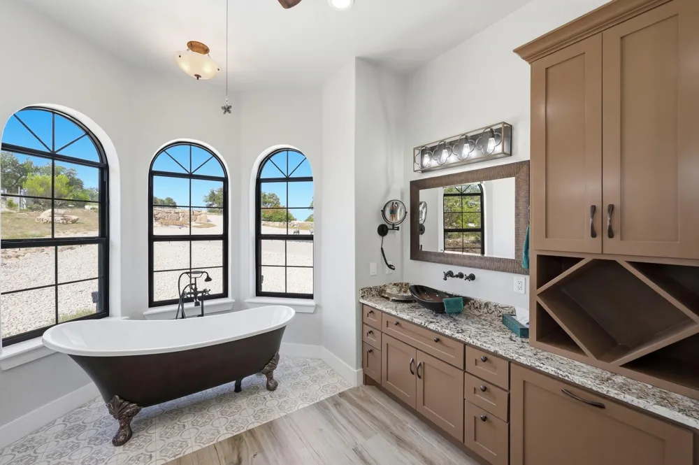 2160 Senora Ridge Canyon Lake, TX 78133