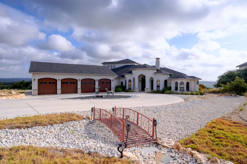 2160 Senora Ridge Canyon Lake, TX 78133