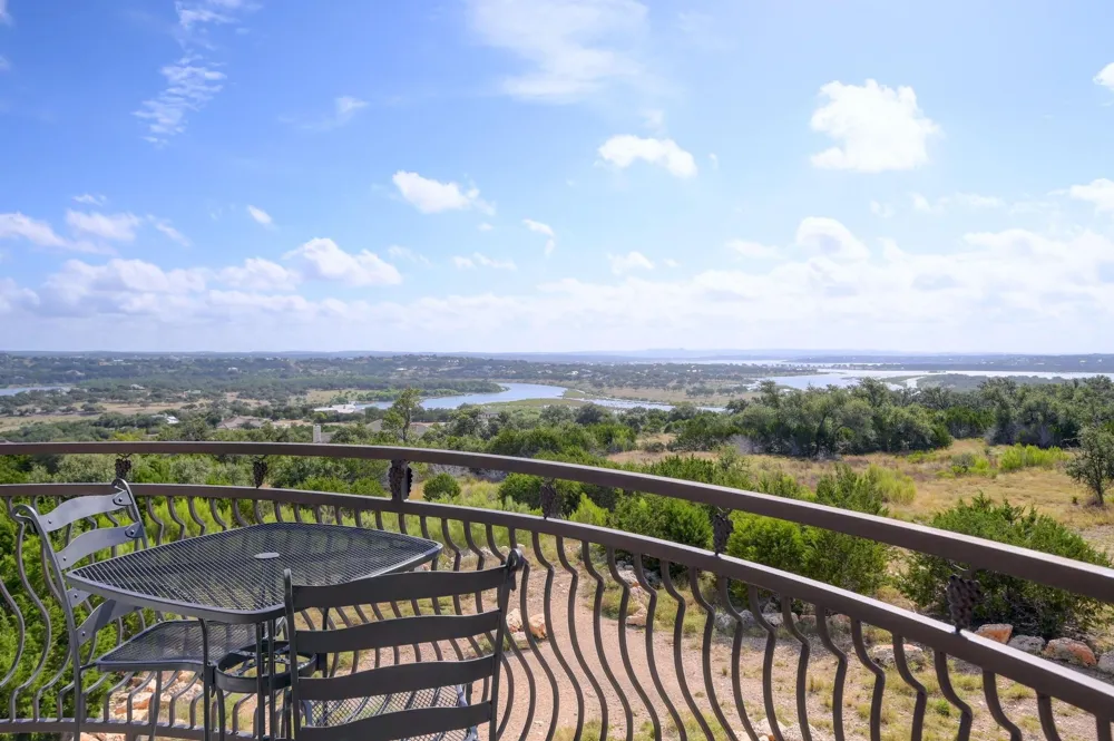 2160 Senora Ridge Canyon Lake, TX 78133