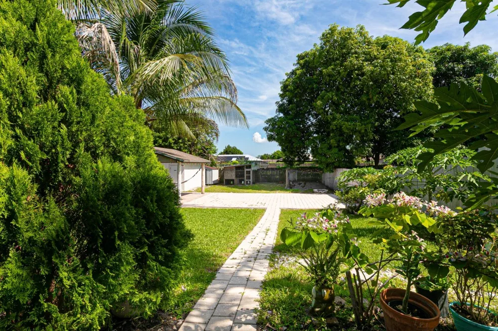 5803 Lime Road West Palm Beach, FL 33413