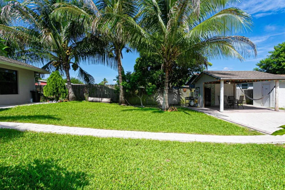5803 Lime Road West Palm Beach, FL 33413