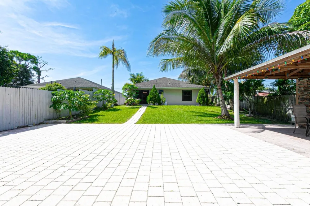 5803 Lime Road West Palm Beach, FL 33413