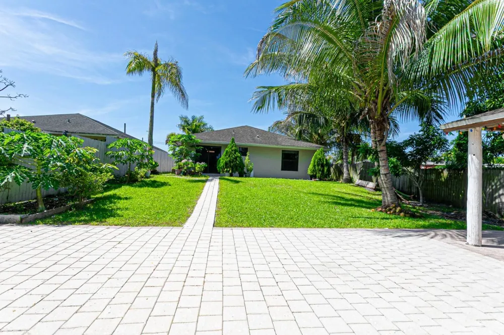 5803 Lime Road West Palm Beach, FL 33413