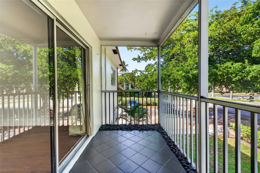 899 SE 2nd Ave #220 Deerfield Beach, FL 33441