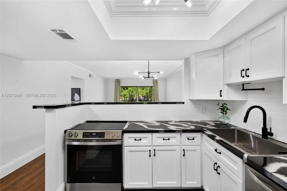 899 SE 2nd Ave #220 Deerfield Beach, FL 33441
