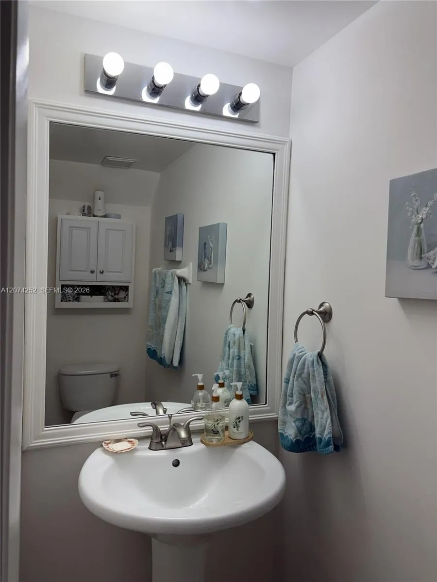 15316 SW 111th St Miami, FL 33196