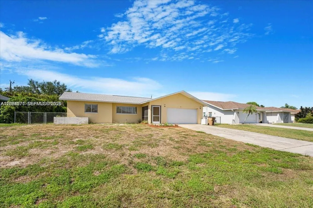 915 SE 20th ST Cape Coral, FL 33990