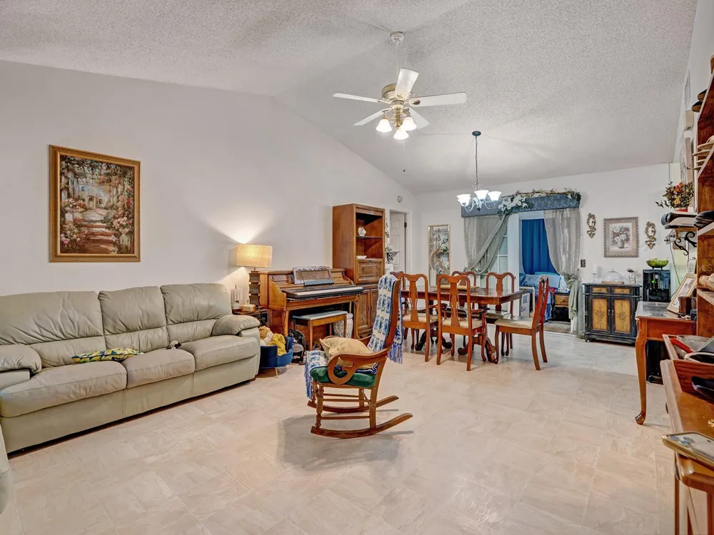 10227 GIFFORD DRIVE Spring Hill, FL 34608
