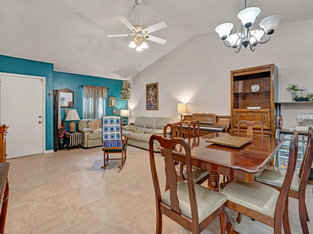 10227 GIFFORD DRIVE Spring Hill, FL 34608