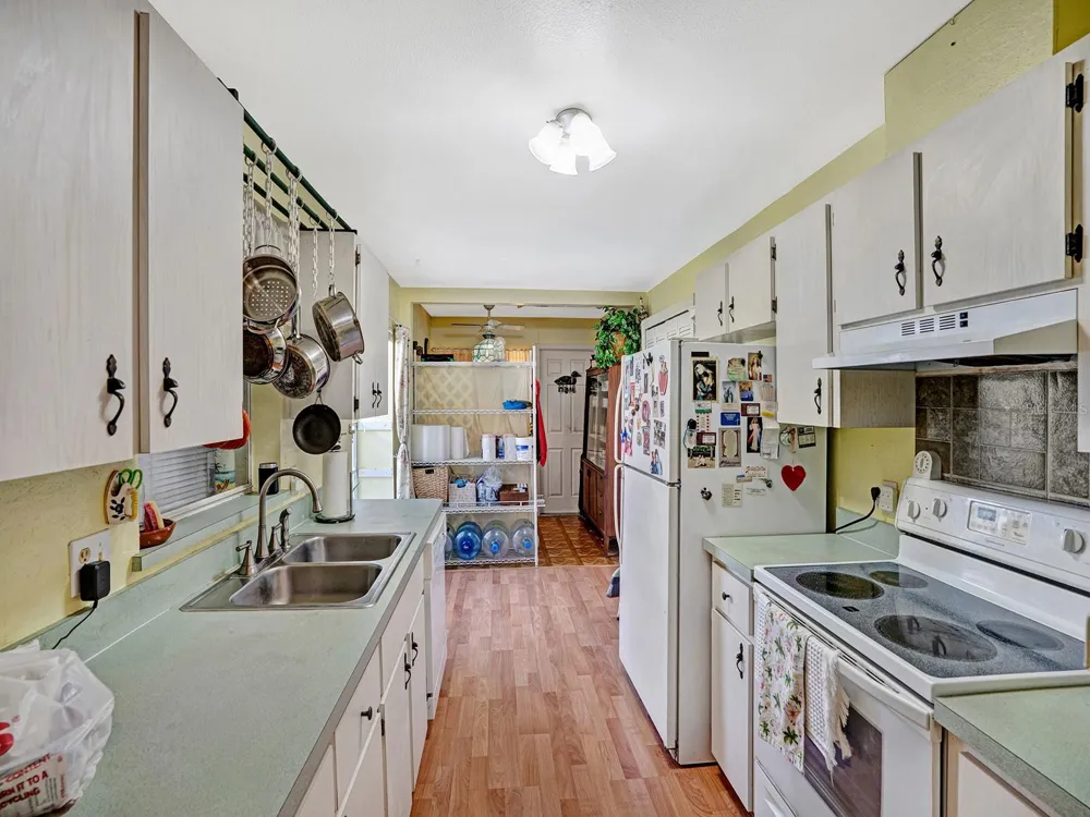 10227 GIFFORD DRIVE Spring Hill, FL 34608