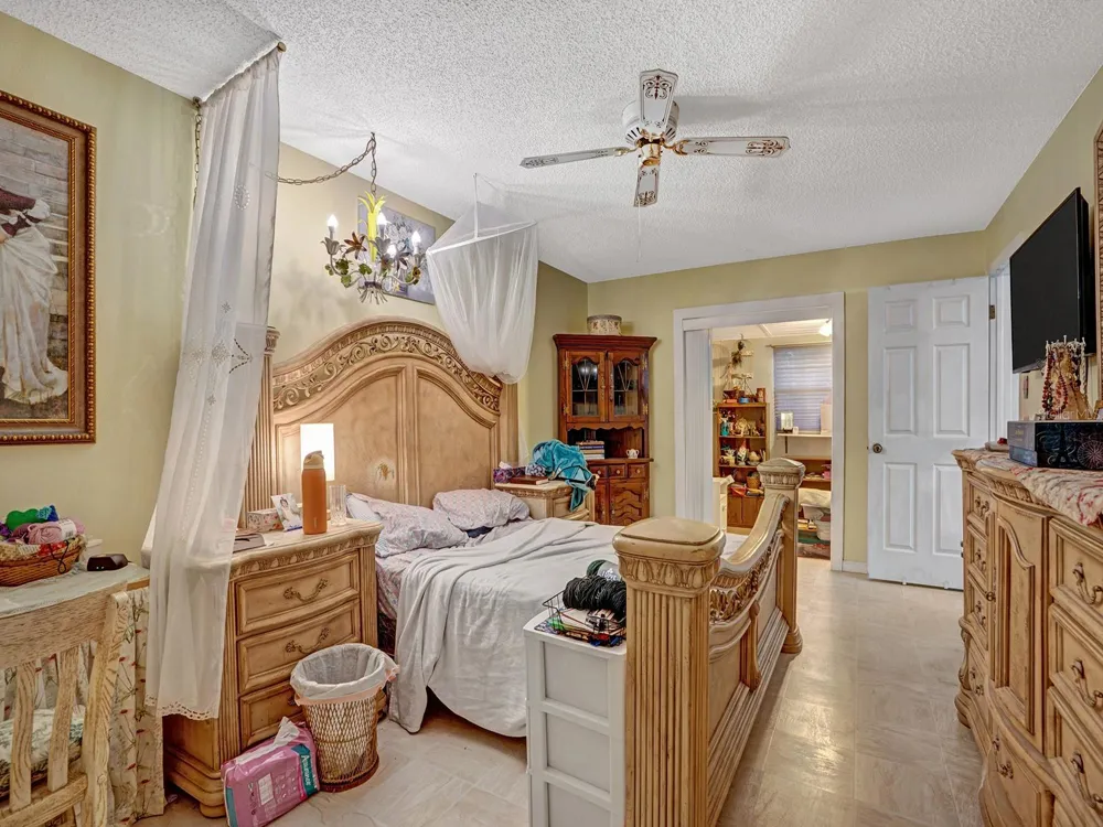 10227 GIFFORD DRIVE Spring Hill, FL 34608
