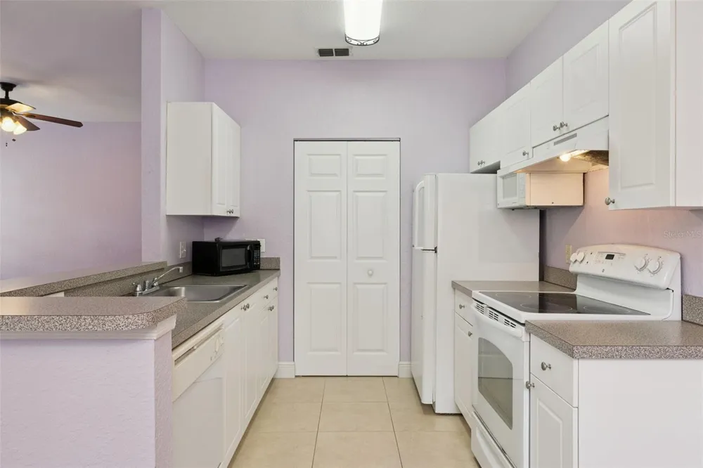 832 GRAND REGENCY POINTE POINT #105 Altamonte Springs, FL 32714