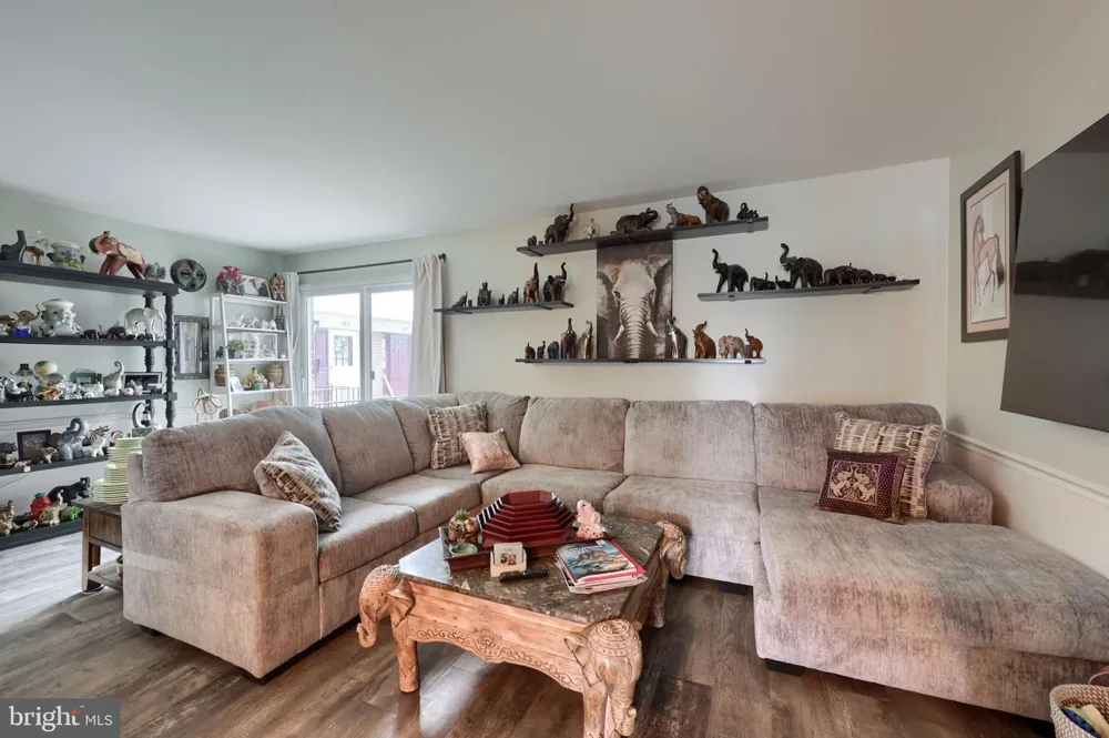 430 W CHOCOLATE AVENUE Hershey, PA 17033