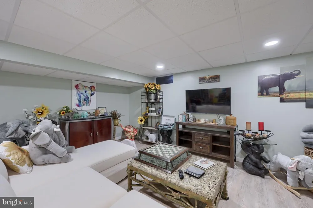 430 W CHOCOLATE AVENUE Hershey, PA 17033