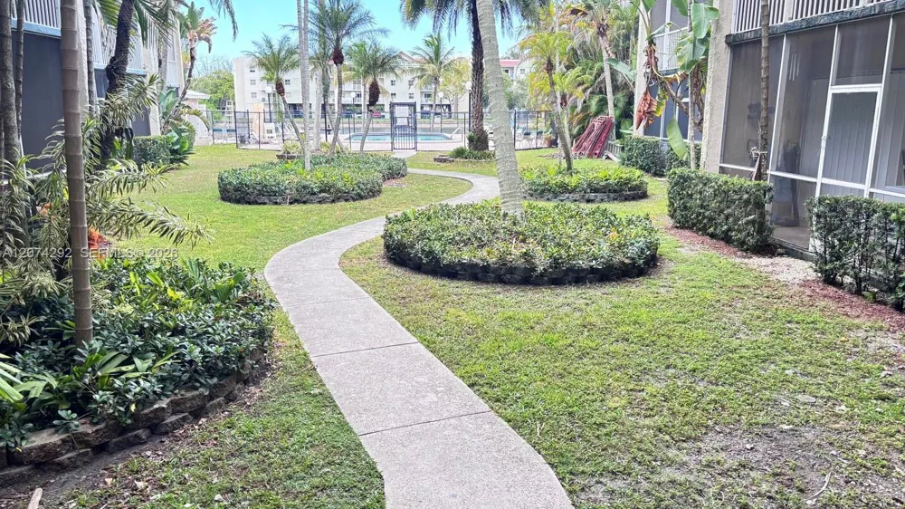 21121 SW 85th Ave #308 Cutler Bay, FL 33189