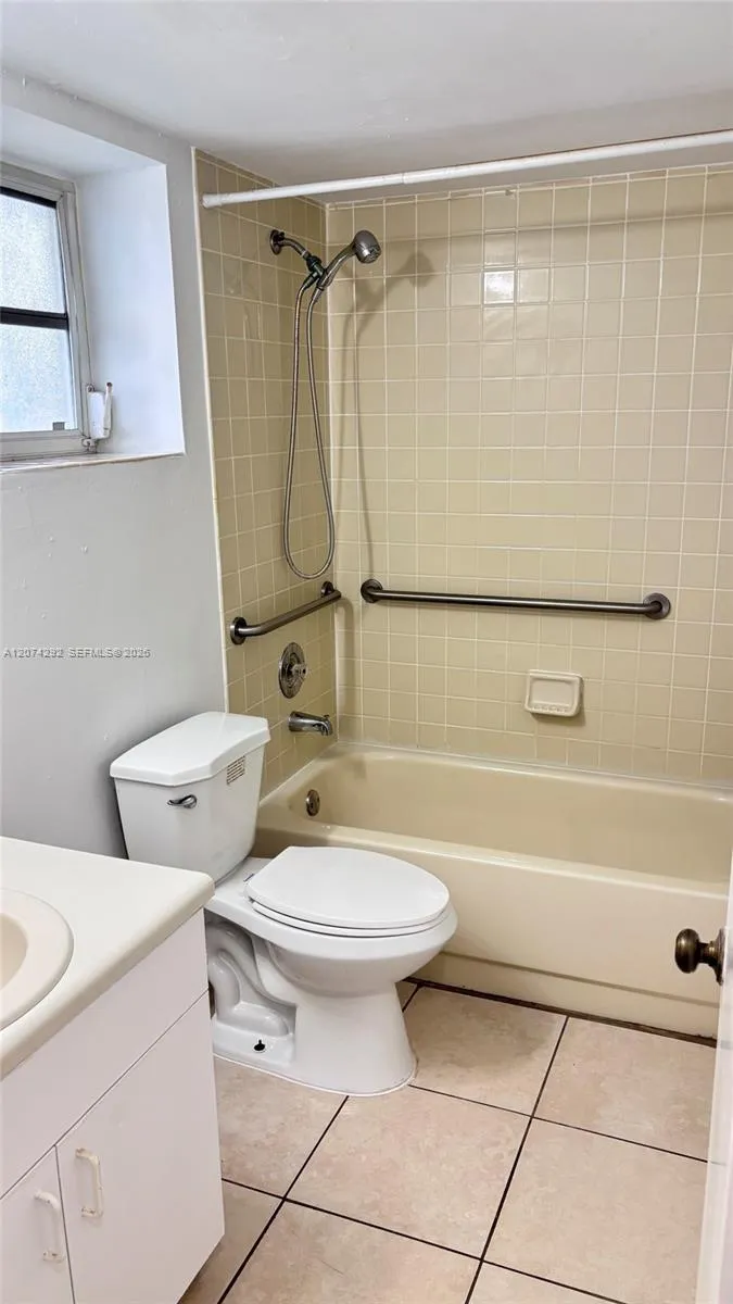 21121 SW 85th Ave #308 Cutler Bay, FL 33189