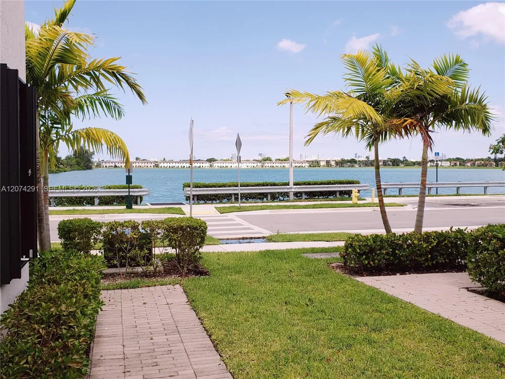 20610 NE 2nd Ct Miami, FL 33179