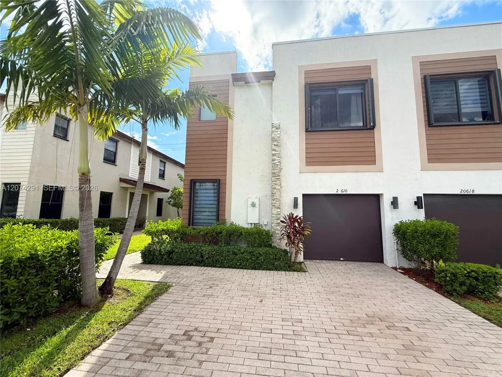 20610 NE 2nd Ct Miami, FL 33179