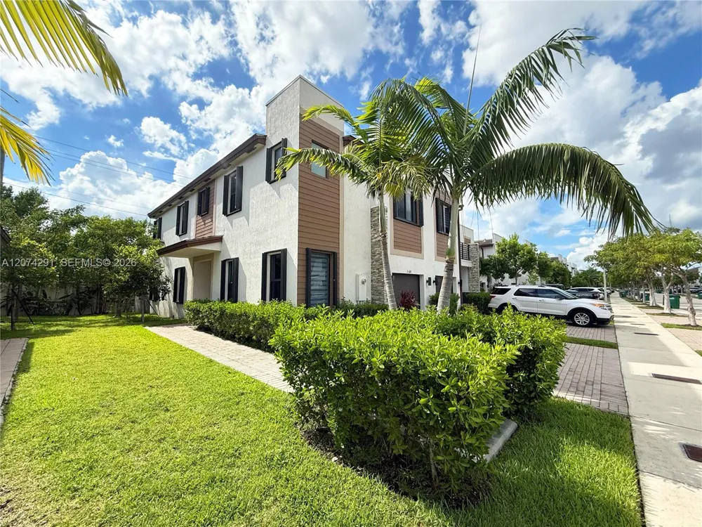20610 NE 2nd Ct Miami, FL 33179