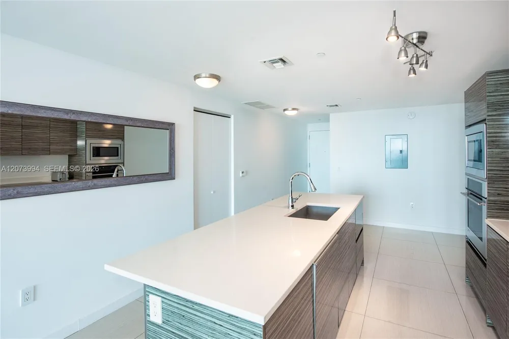 460 NE 28th St #2202 Miami, FL 33137