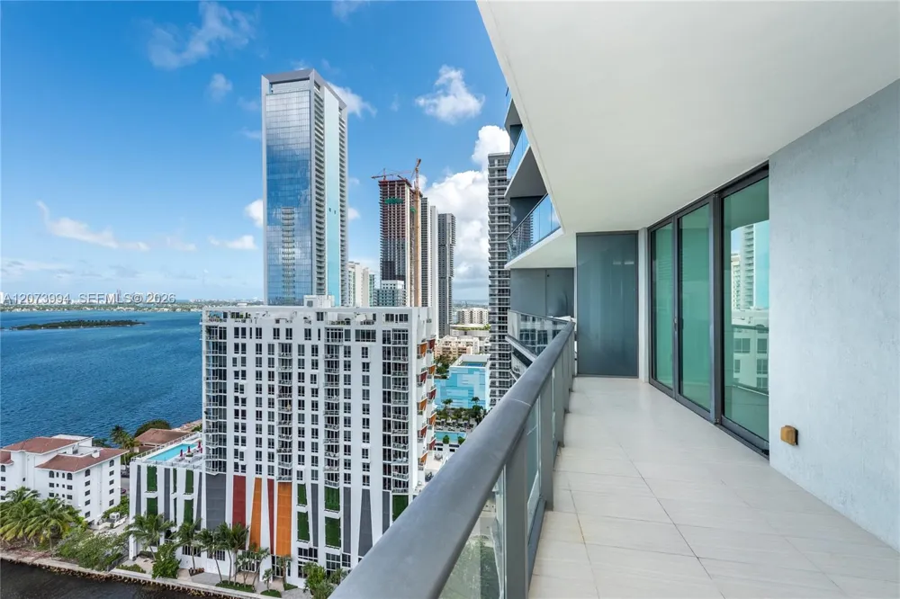 460 NE 28th St #2202 Miami, FL 33137