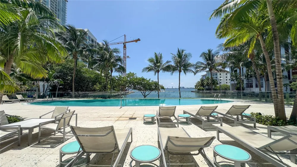 460 NE 28th St #2202 Miami, FL 33137