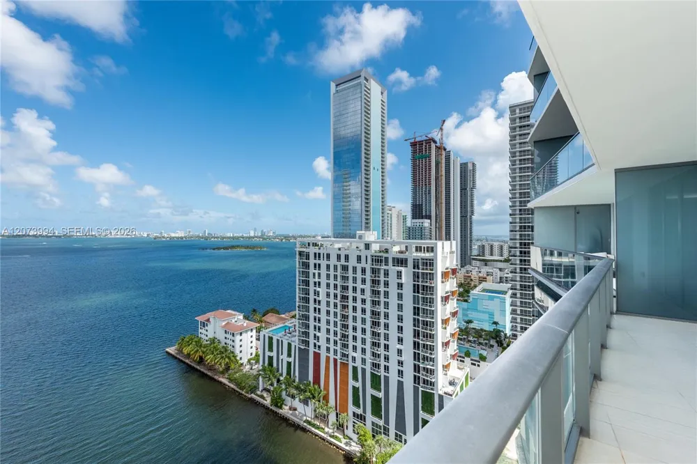 460 NE 28th St #2202 Miami, FL 33137