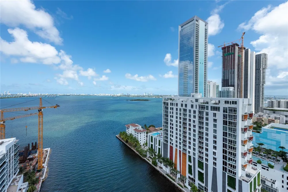 460 NE 28th St #2202 Miami, FL 33137