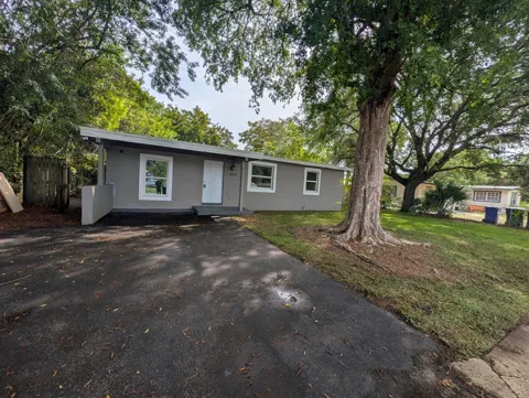 1733 NW 18TH STREET