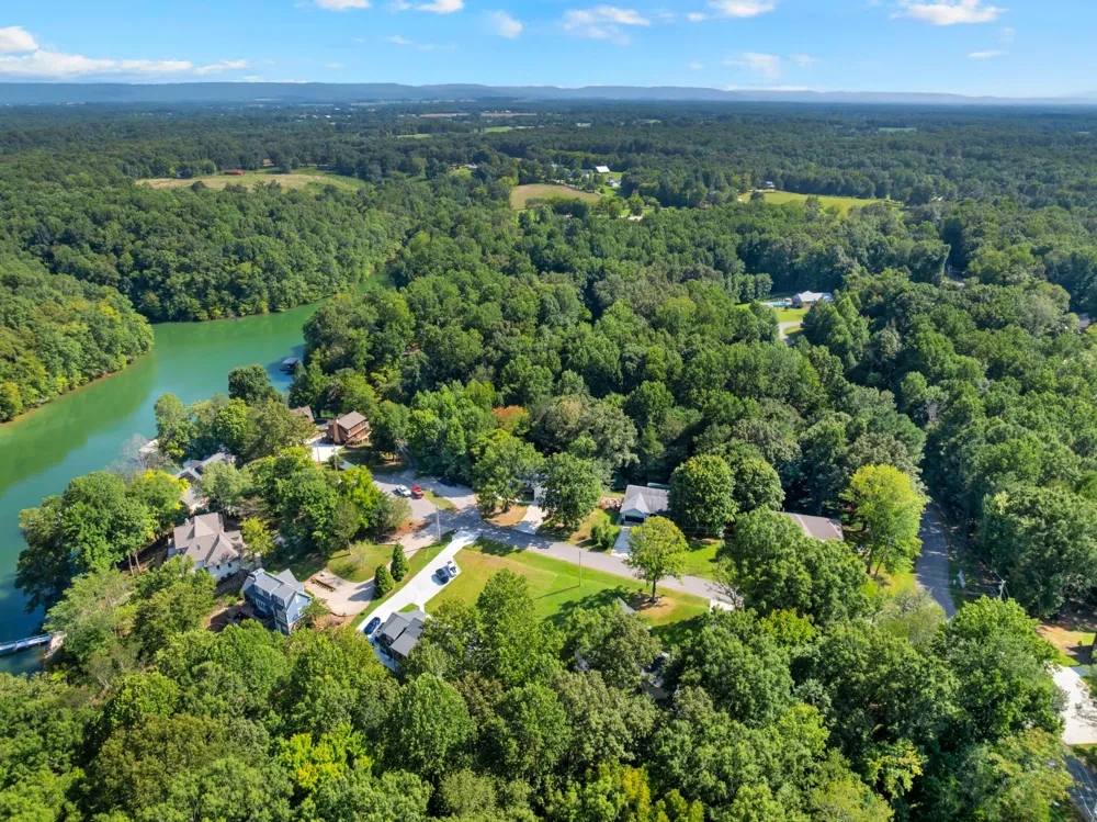 27 Shady Cove Ln Winchester, TN 37398