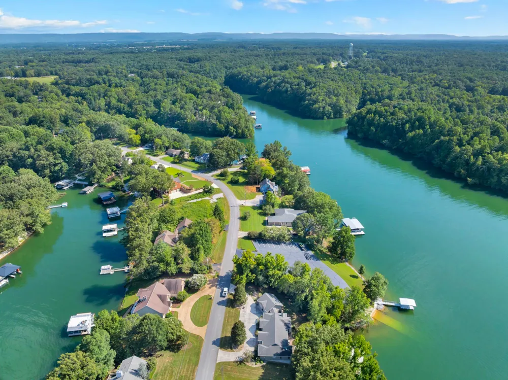 27 Shady Cove Ln Winchester, TN 37398