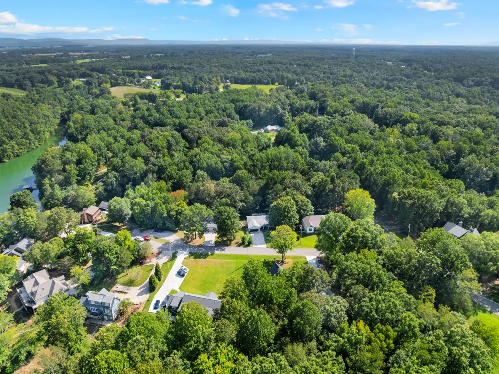 27 Shady Cove Ln Winchester, TN 37398