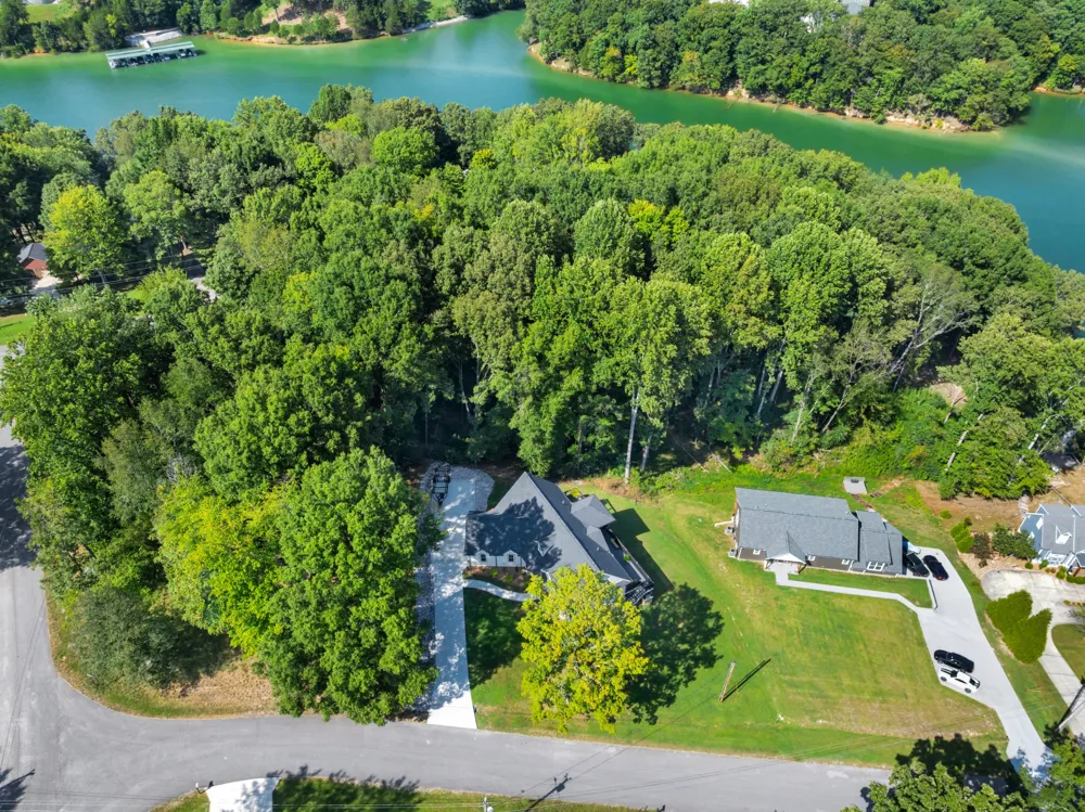 27 Shady Cove Ln Winchester, TN 37398