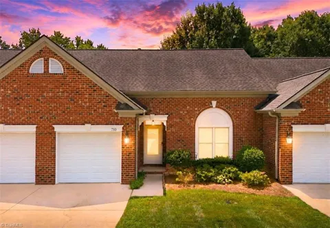 710 Vinebury Lane