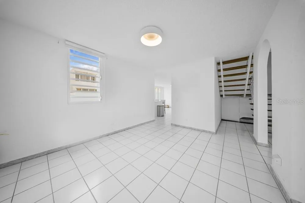 LF 114 VIA PARIS Trujillo Alto, PR 00976