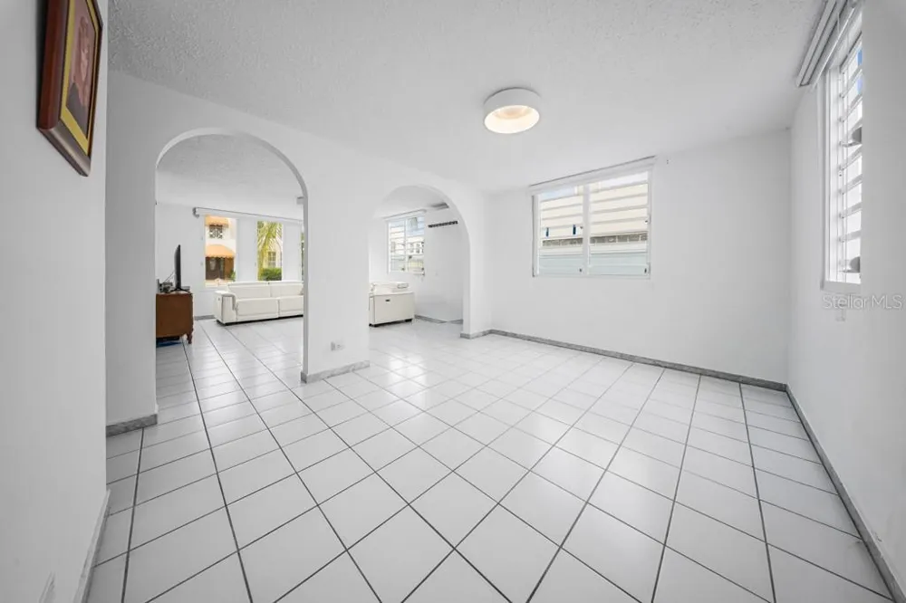 LF 114 VIA PARIS Trujillo Alto, PR 00976